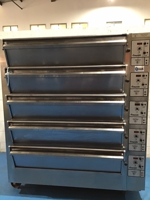 Tom Chandley 15 Tray Deck Oven - ( 18" x 30" Tray) 