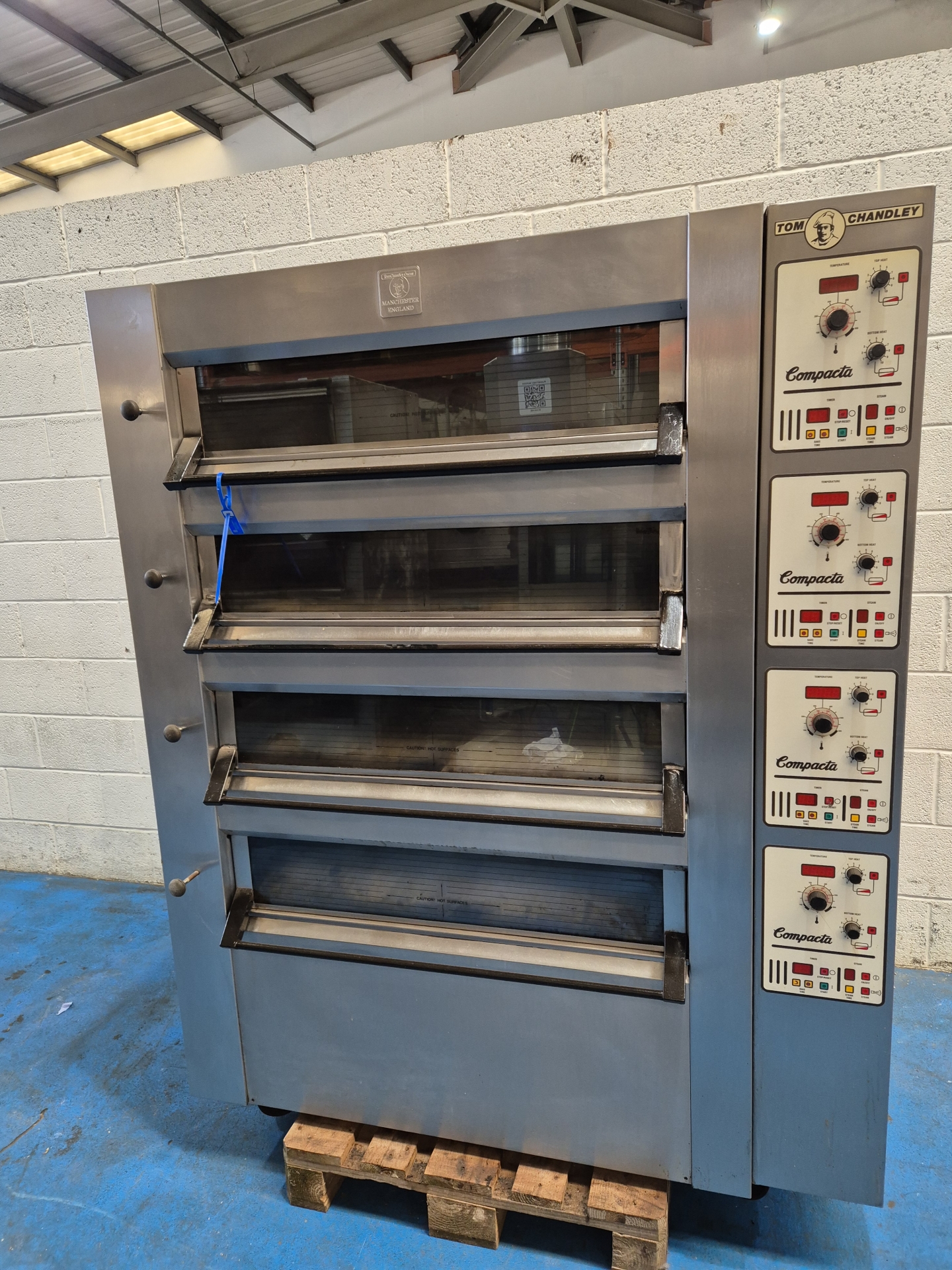 Tom Chandley 8 Tray (18" x 30" Trays) Deck Oven