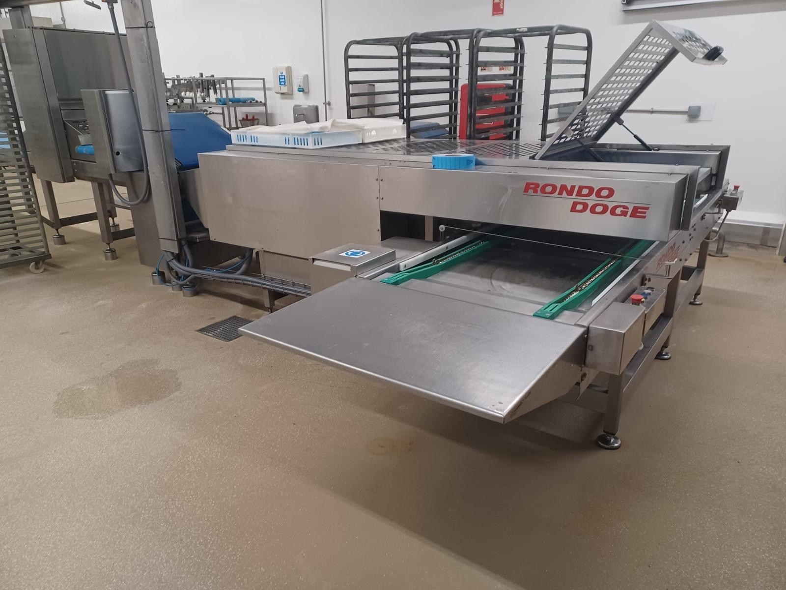 Rondo Doge Industrial Tray Loader  