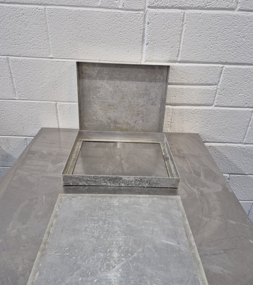 Loose Bottom Deep Trays - 18" x 15"